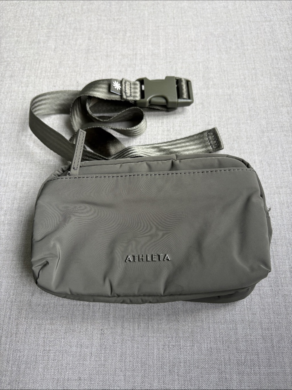 Athleta Olive Green Compact Belt Pouch